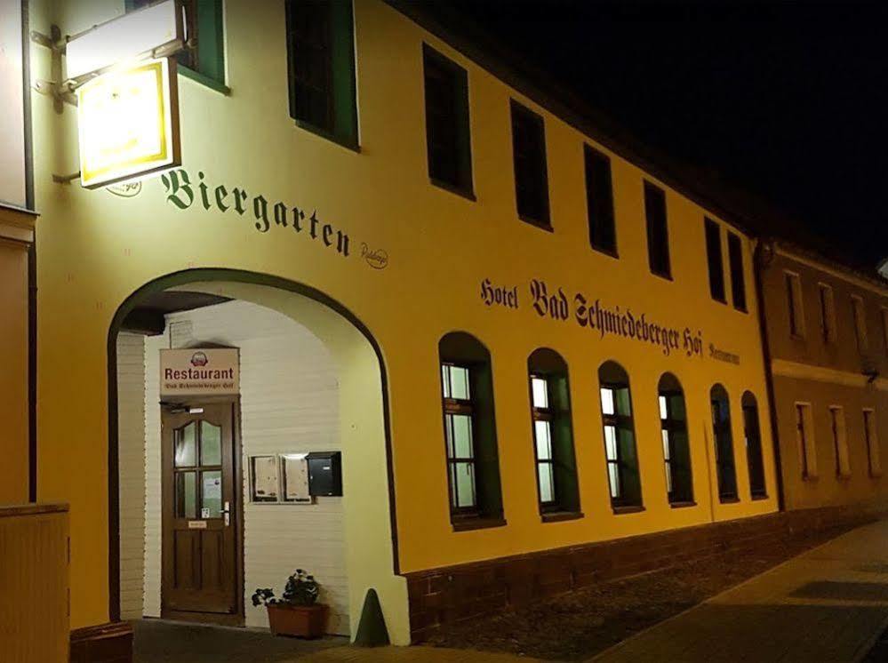 Hotel Bad Schmiedeberger Hof Exterior foto